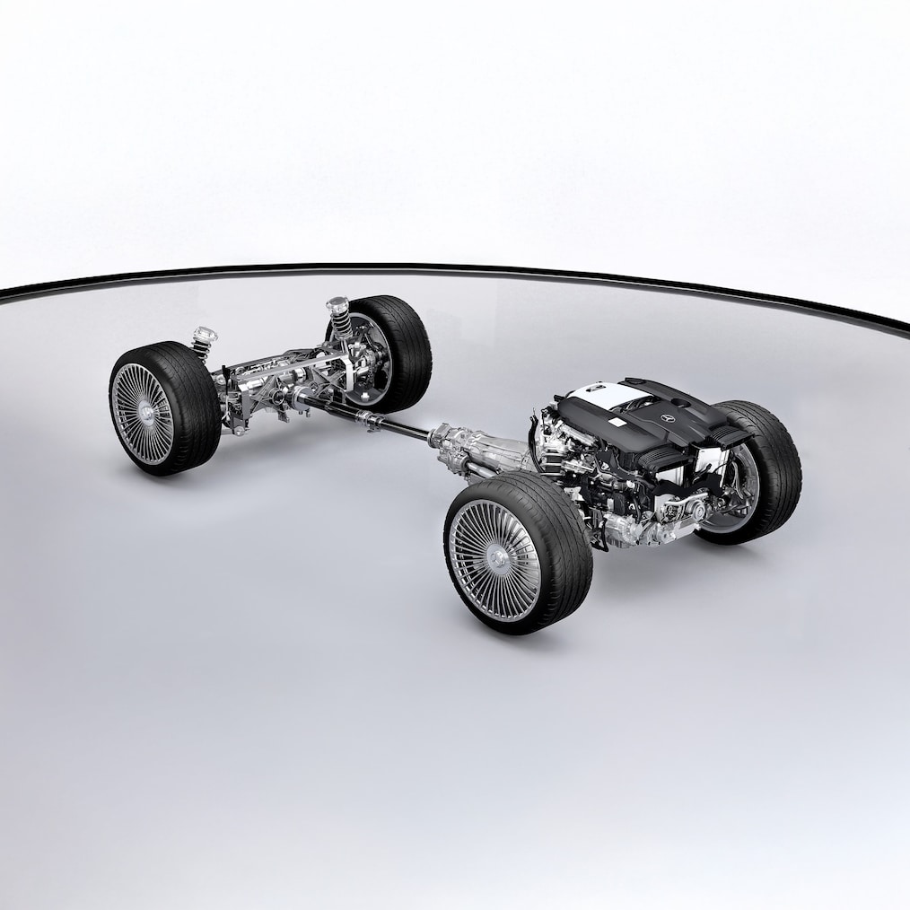 Vue de dessus, de face, de la Mercedes-Maybach SL 680 Monogram Series décapotée avec le concept de design « White Ambience ».