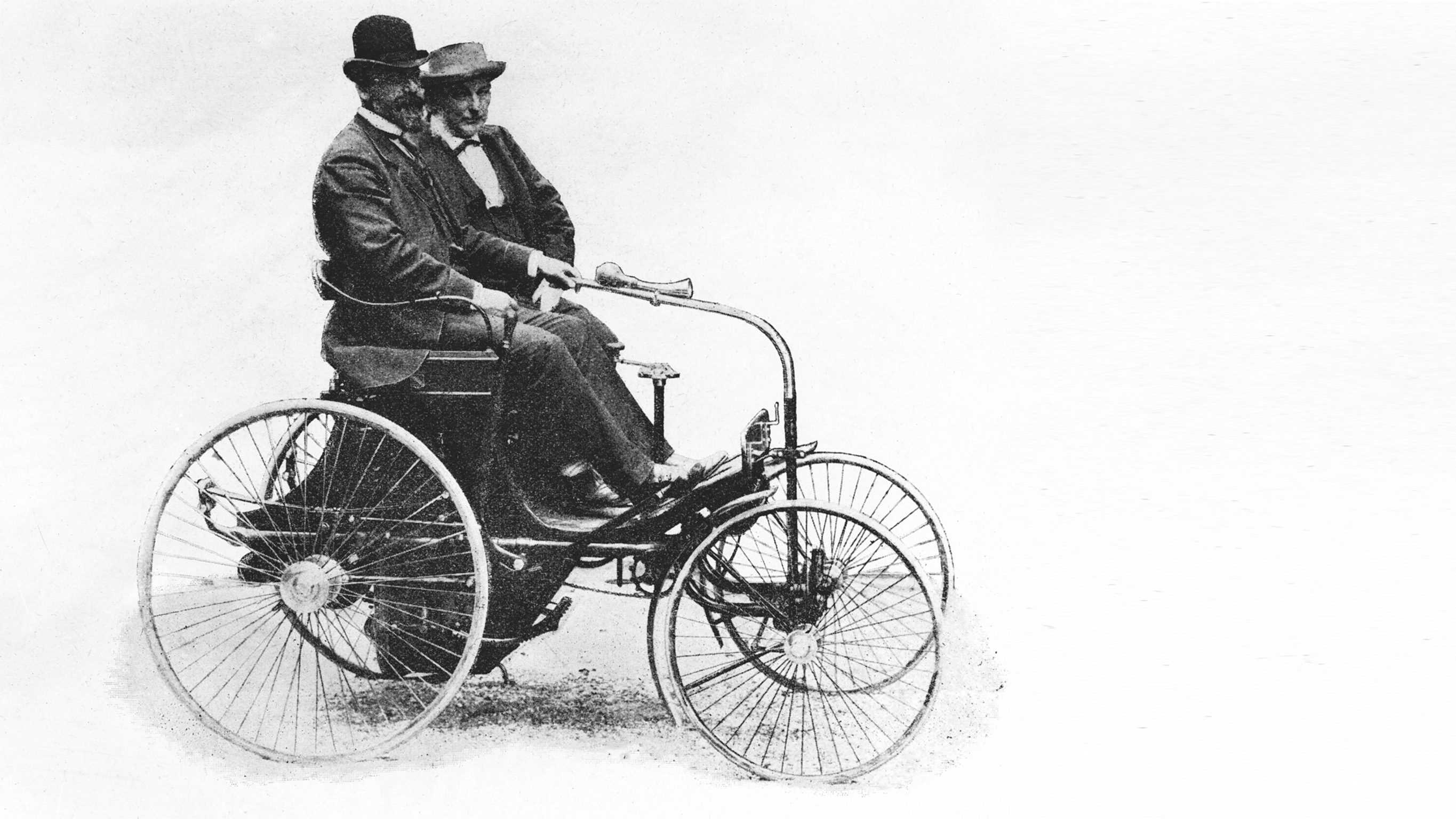 1887 Rencontre entre Gottlieb Daimler et Emile Levassor associé à René Panhard.