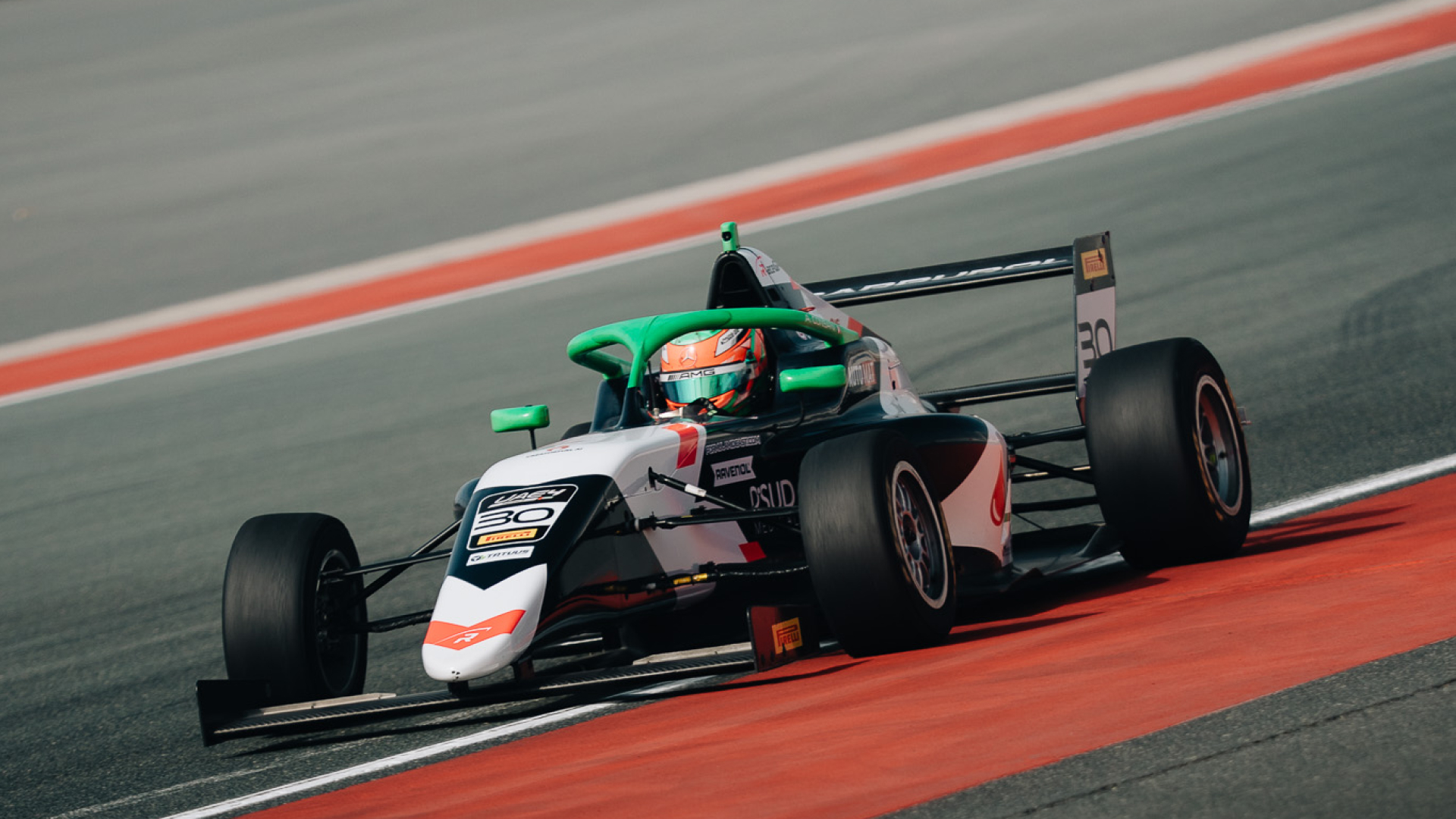 Mercedes-AMG PETRONAS F1 mise sur les talents d’aujourd’hui et de demain. Mercedes-AMG PETRONAS F1 mise sur les talents d’aujourd’hui et de demain.