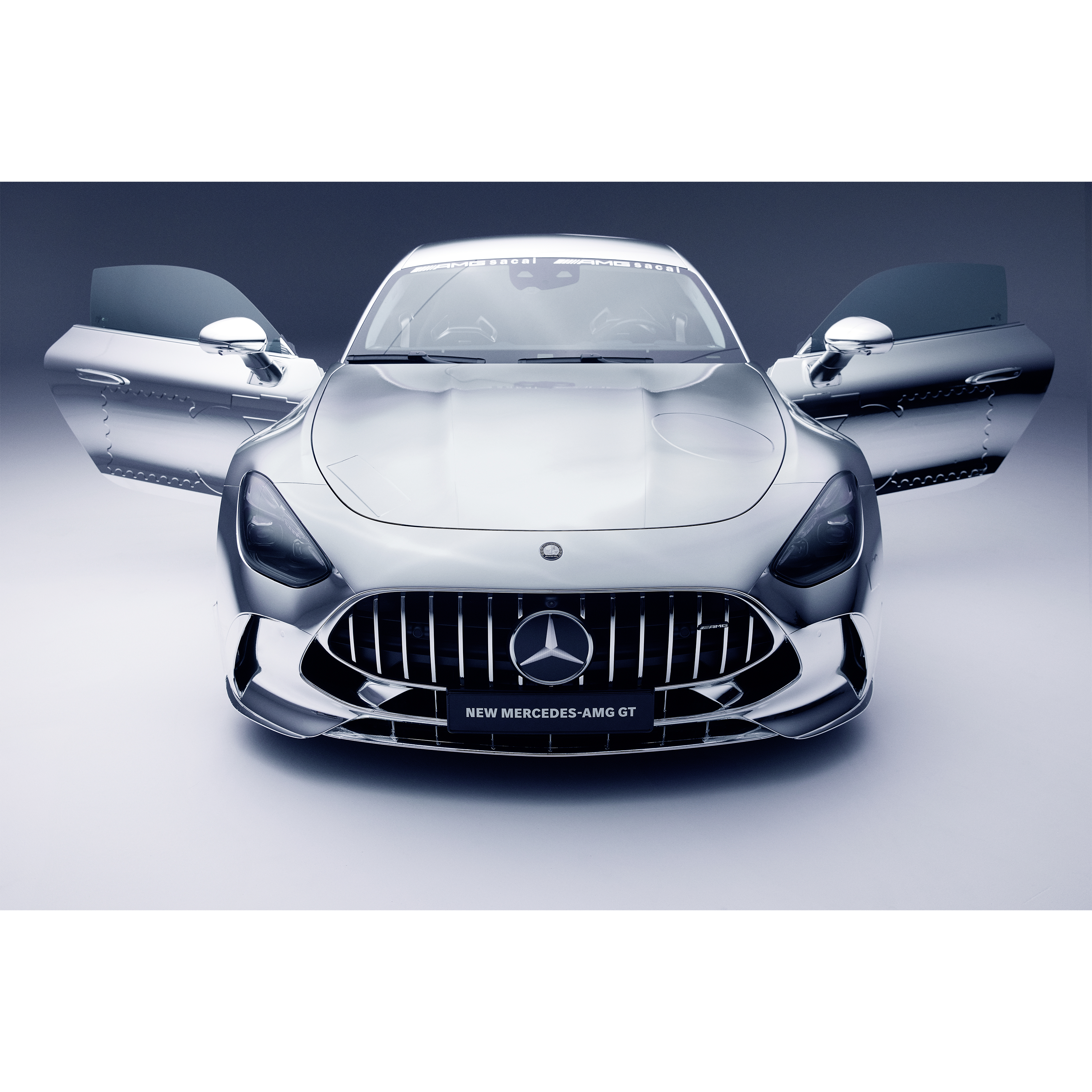 Collaboration Mercedes-AMG x sacai Collaboration Mercedes-AMG x sacai