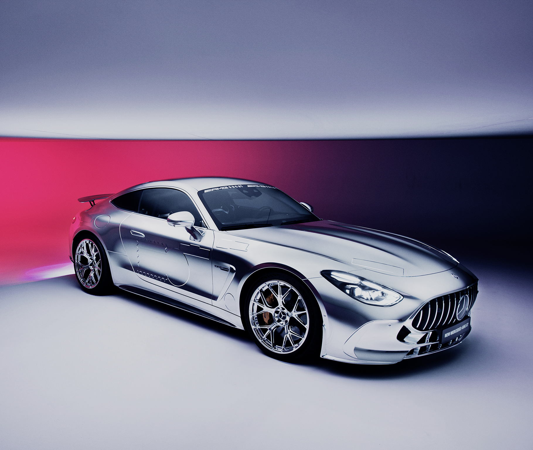 Collaboration Mercedes-AMG x sacai