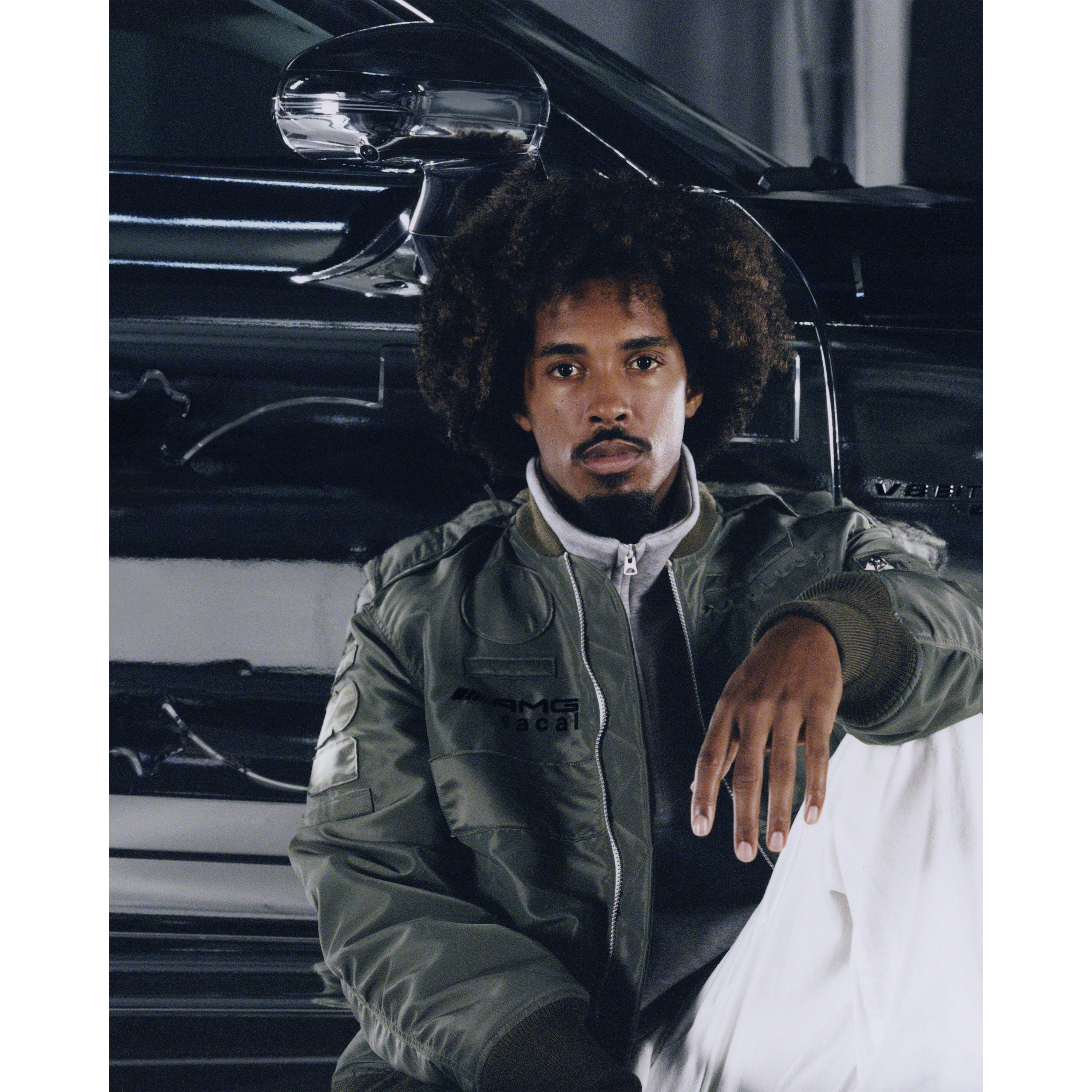 Collaboration Mercedes-AMG x sacai Collaboration Mercedes-AMG x sacai