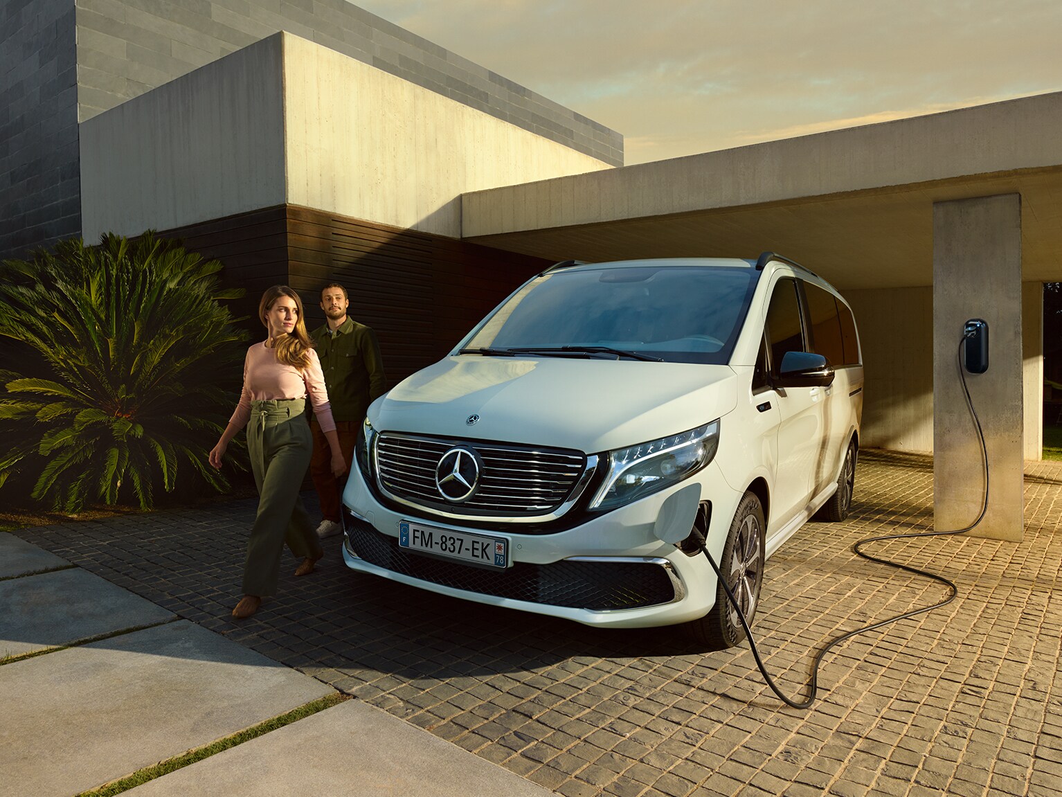 EQS SUV
