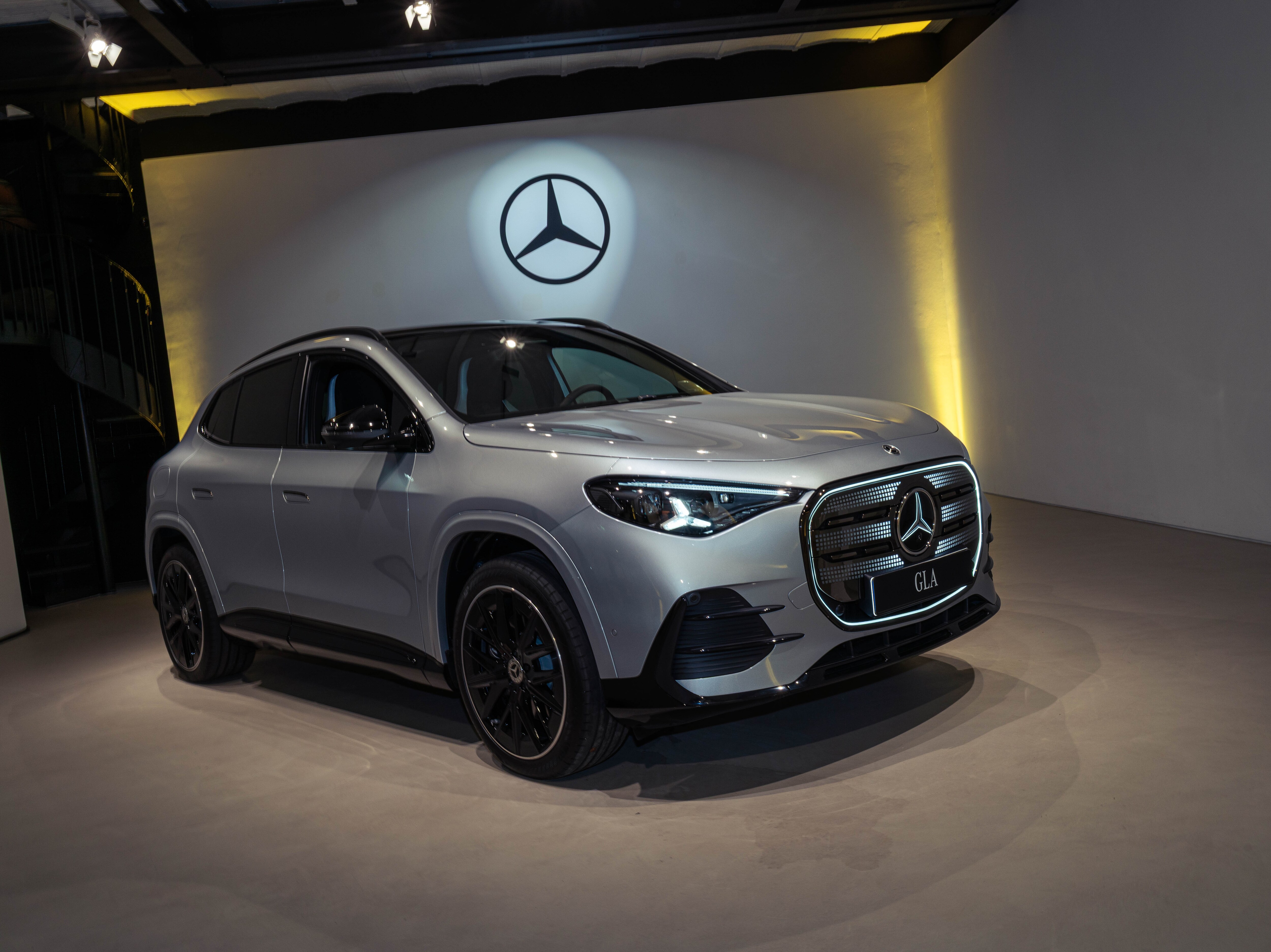 GLA STUDIO | Mercedes-Benz