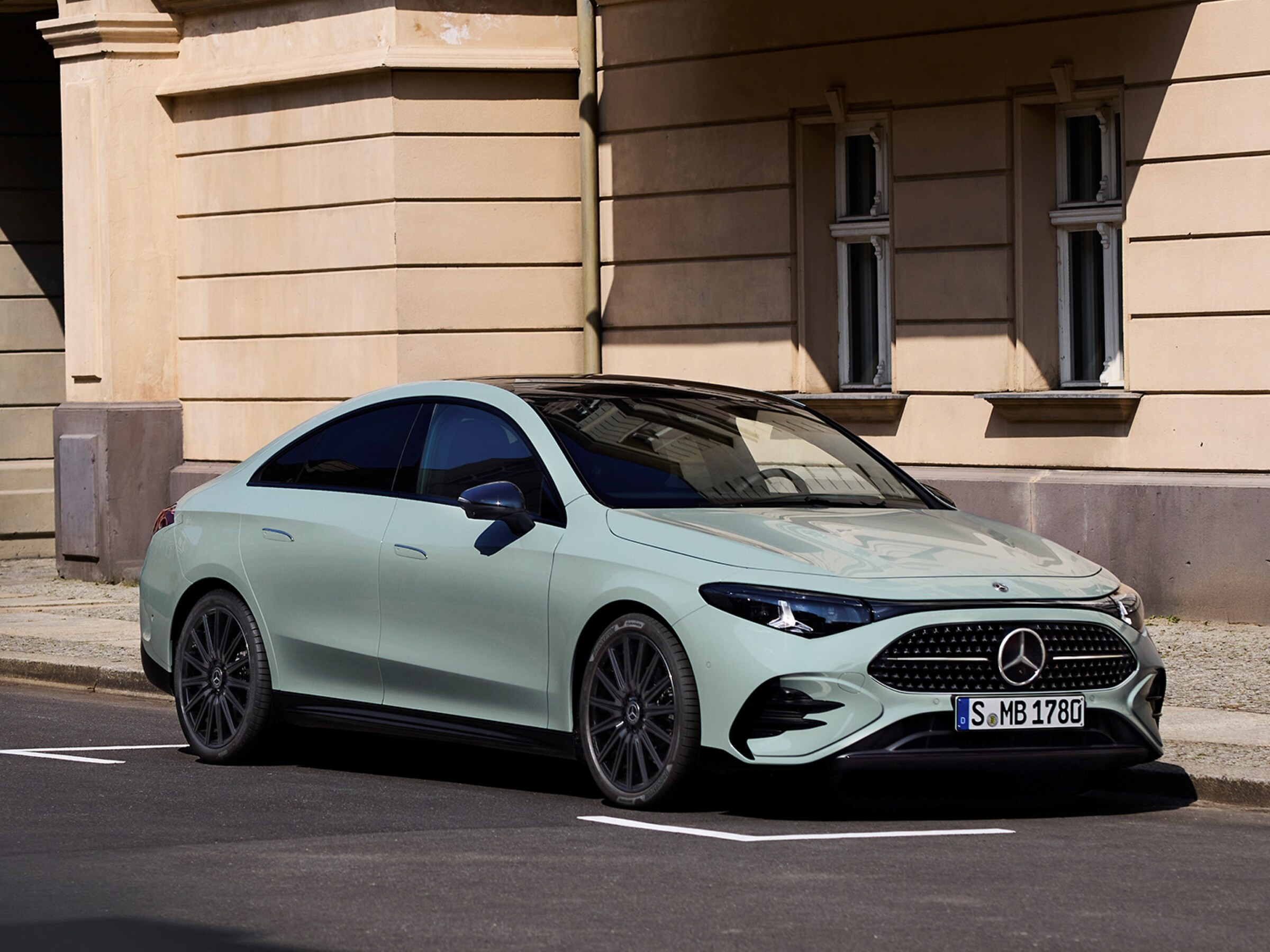 Nouveau CLA Hybride | Mercedes-Benz