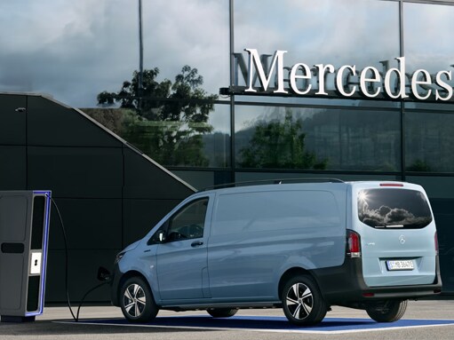 Mercedes-Benz Service est l’interlocuteur qui connaît parfaitement votre utilitaire léger.
