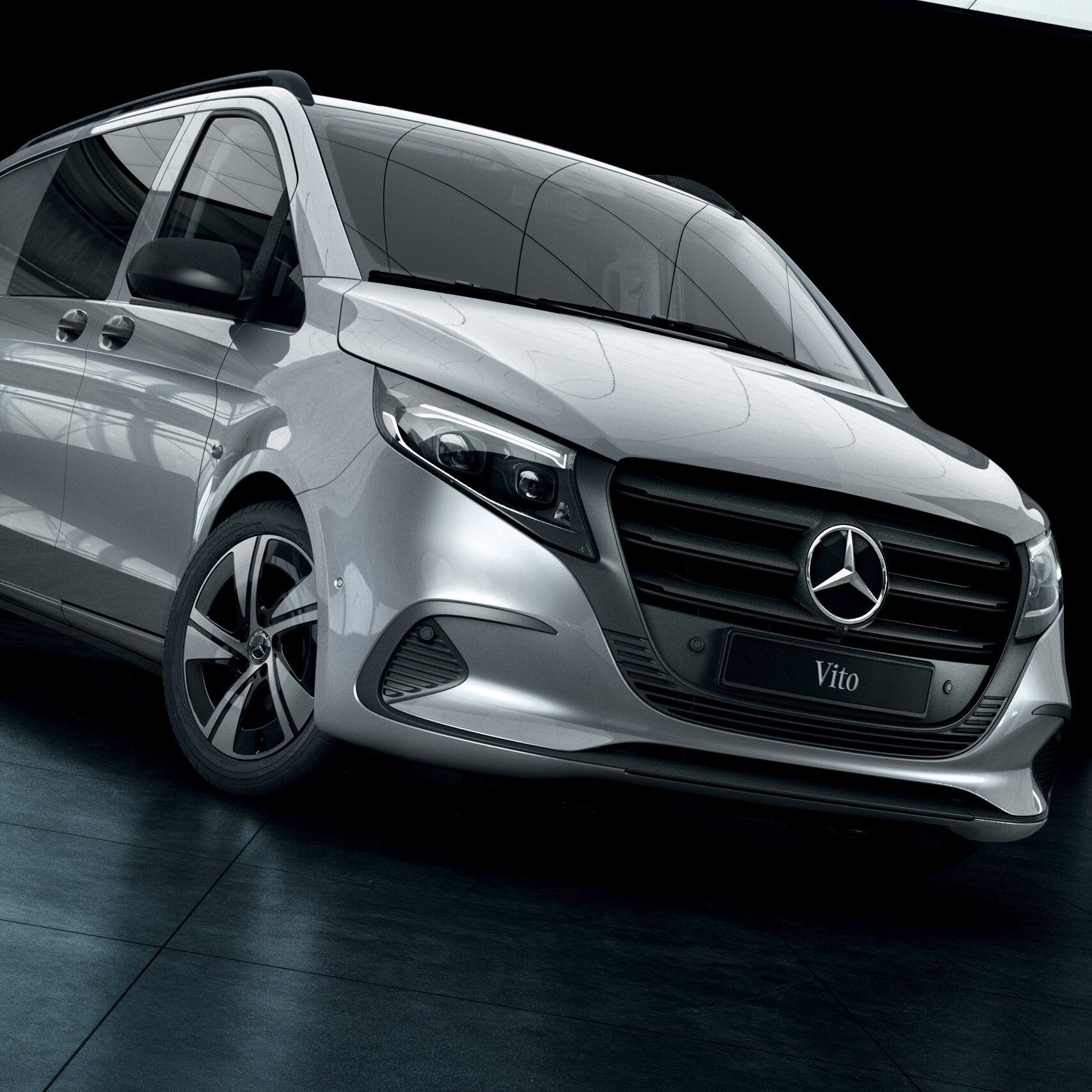 Le Mercedes-Benz eVito Fourgon se trouve dans un entrepôt entouré de murs en béton.