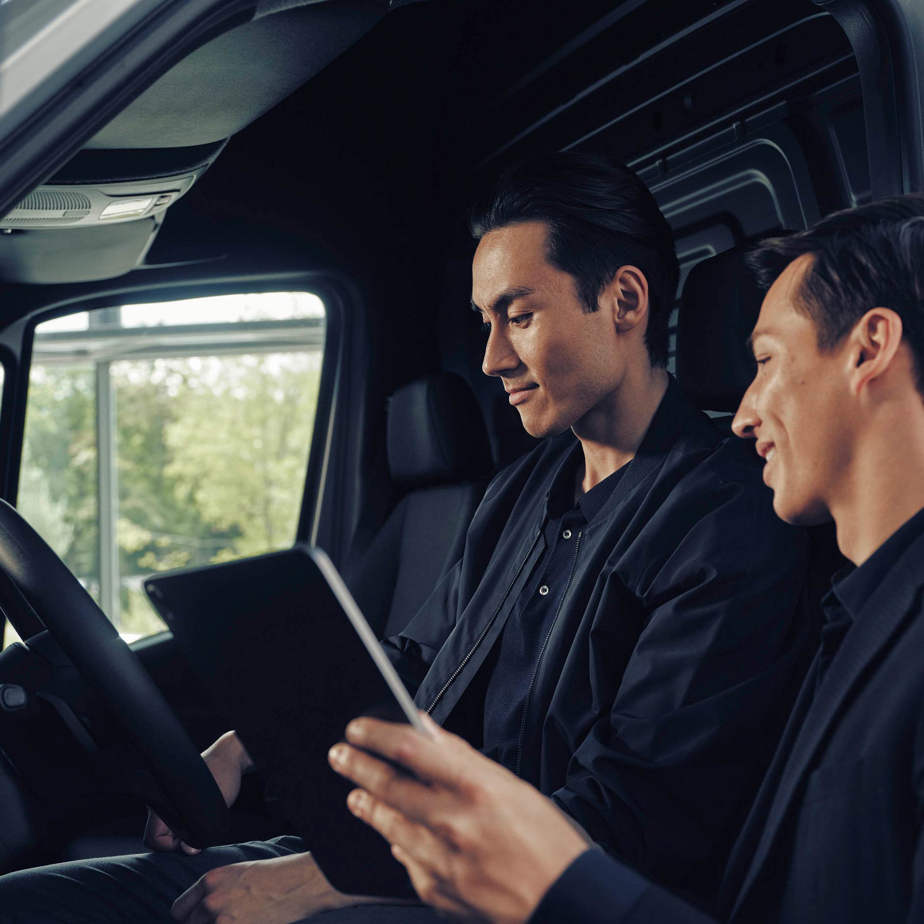 Mercedes-Benz EQC Image d'une femme et d'unenfant avec un Mercedes Benz EQC