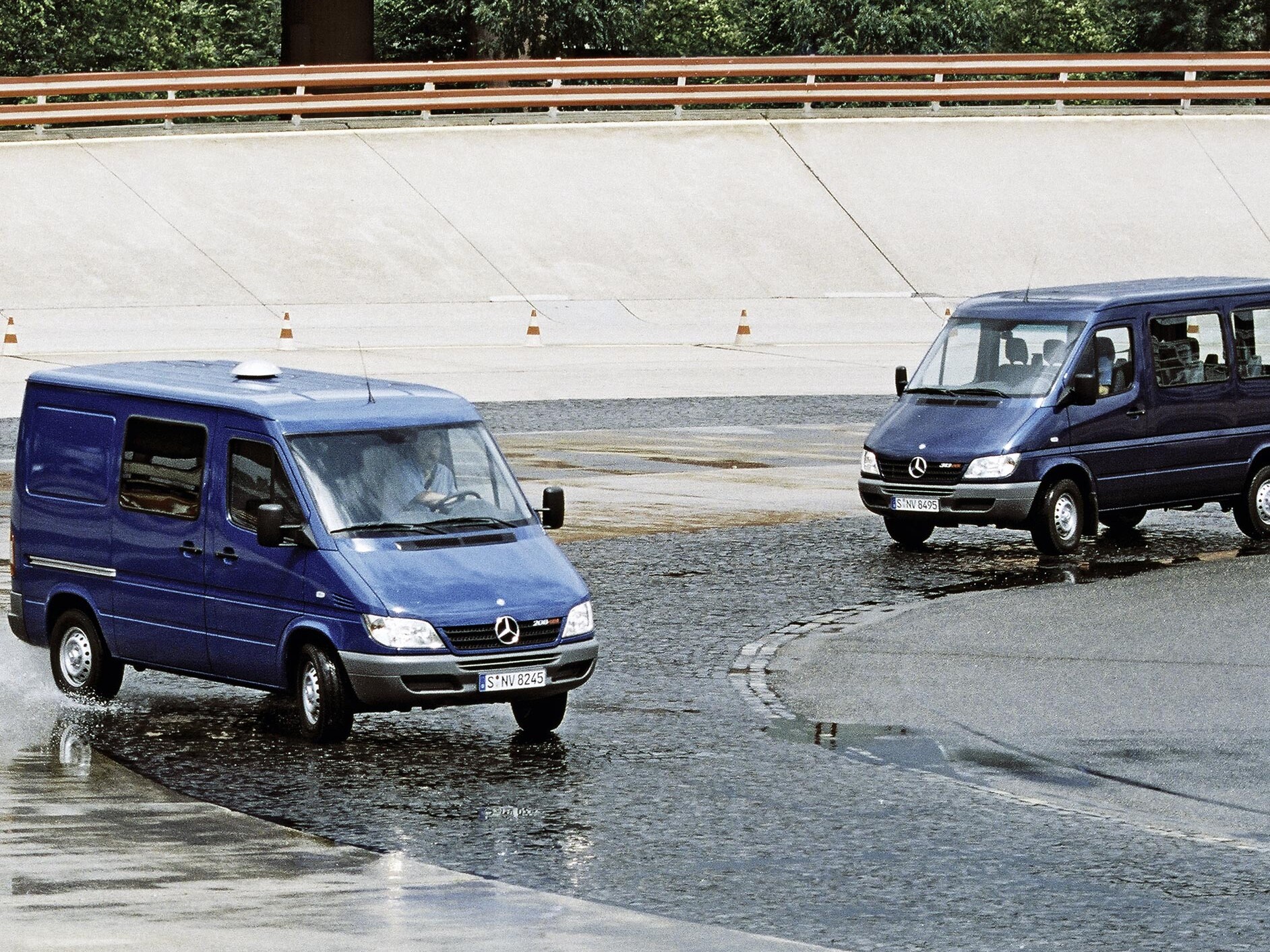 ESP&nbsp;(electronic stability program)