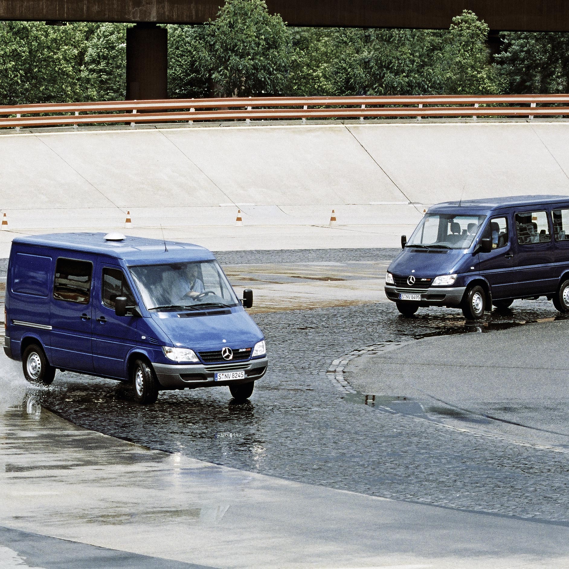 ESP (electronic stability program) ESP (electronic stability program)