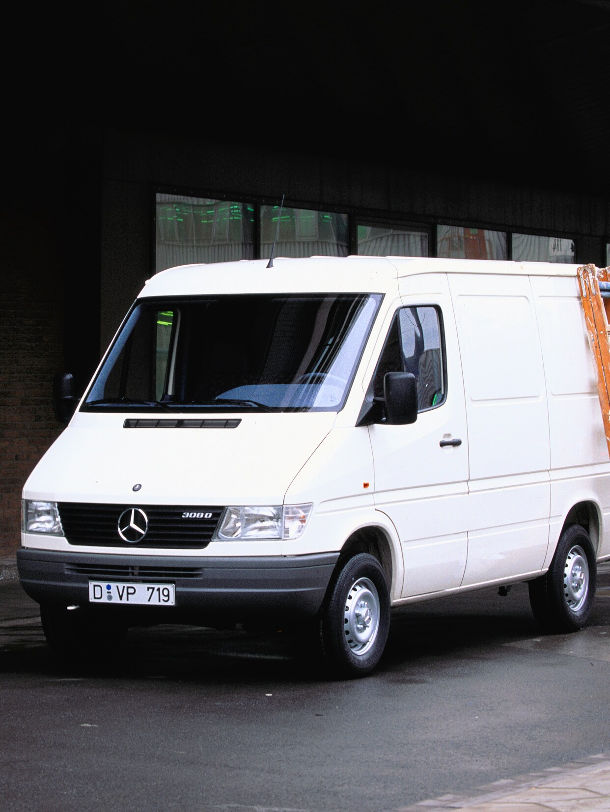 Elu « Véhicule Utilitaire de l’Année » par l’Argus 