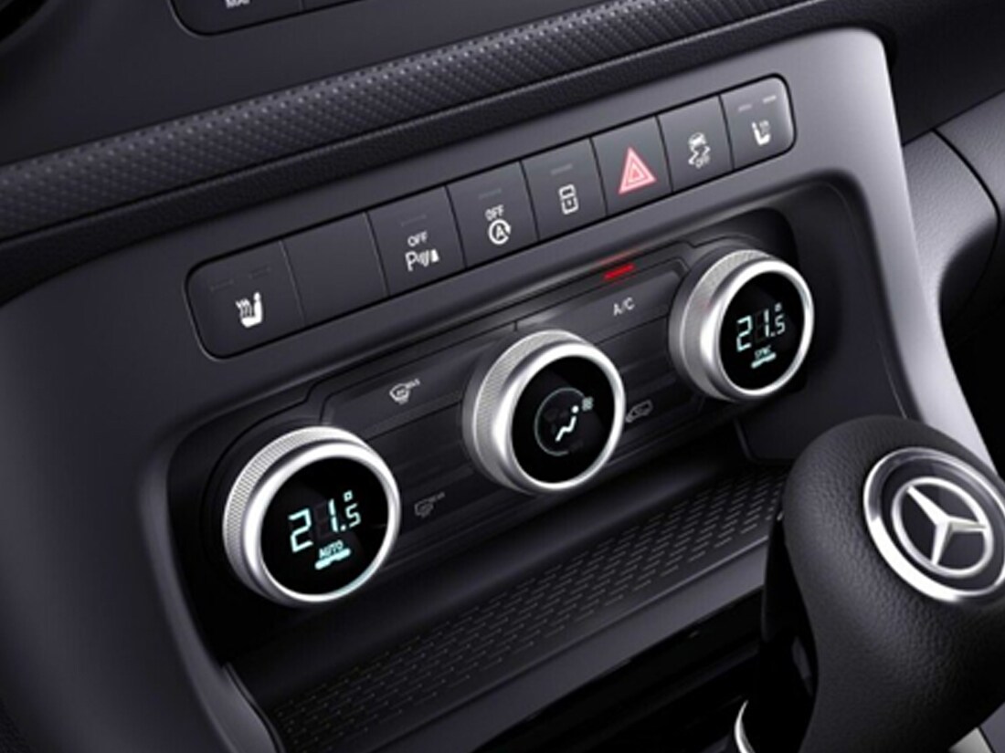 Hyper-écran Mercedes-Benz