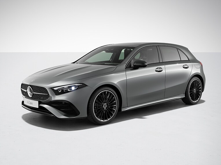 L'extérieur de la Classe A Berline compacte de Mercedes-Benz avec la ligne d'équipement AMG Line.