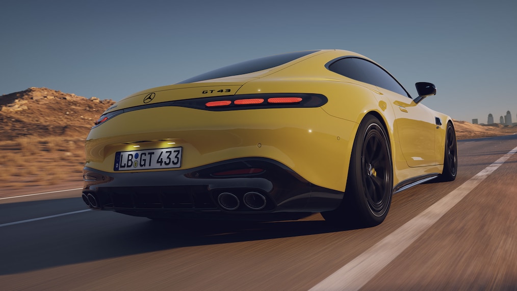 Prise de vue en mouvement de la Mercedes-AMG GT 43 Coupé.