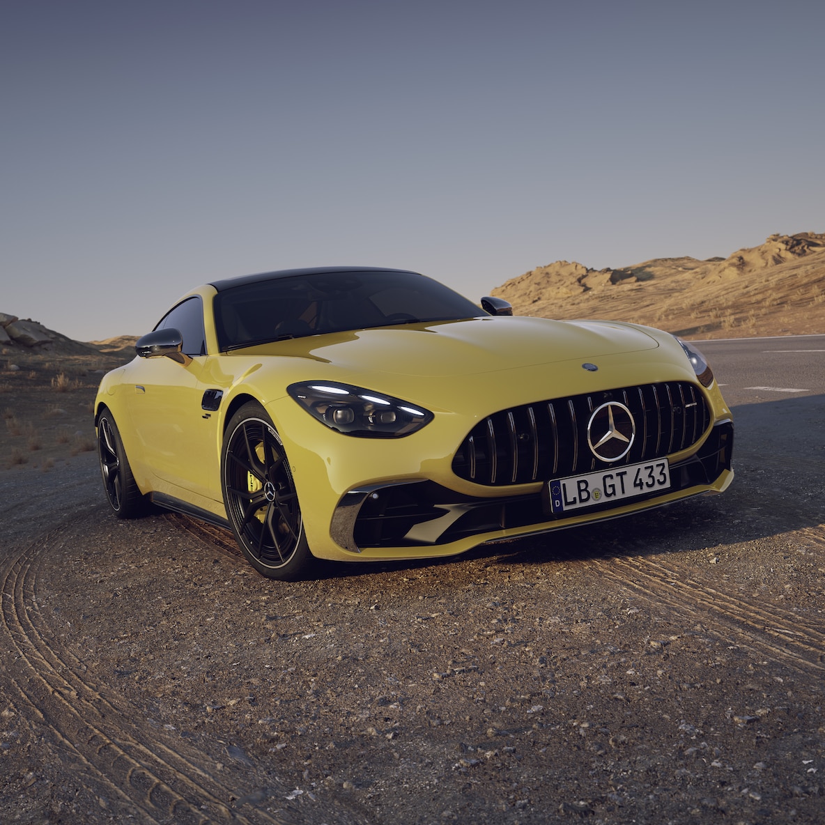 L'extérieur de la Mercedes-AMG GT 43 Coupé dans une vue latérale.