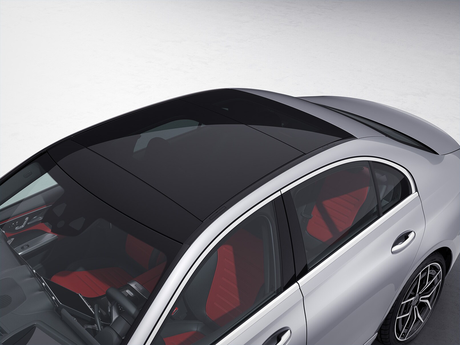 Le toit ouvrant panoramique de la Mercedes-Benz Classe C Berline.