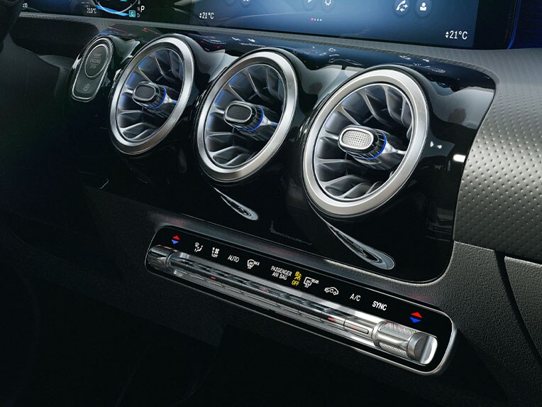 La climatisation automatique THERMOTRONIC dans la nouvelle Mercedes-Benz CLA Coupé.