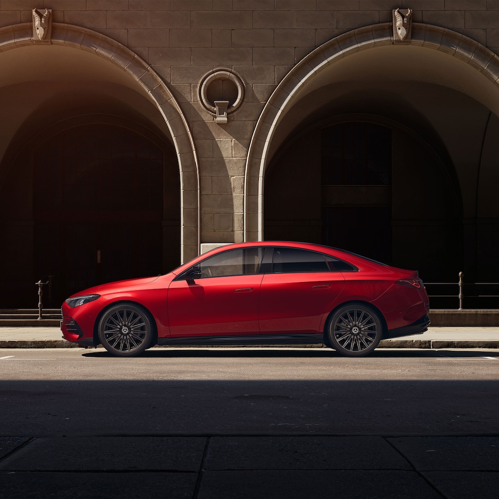 Le super-écran MBUX avec assistant virtuel MBUX dans la Mercedes-Benz CLA C174.