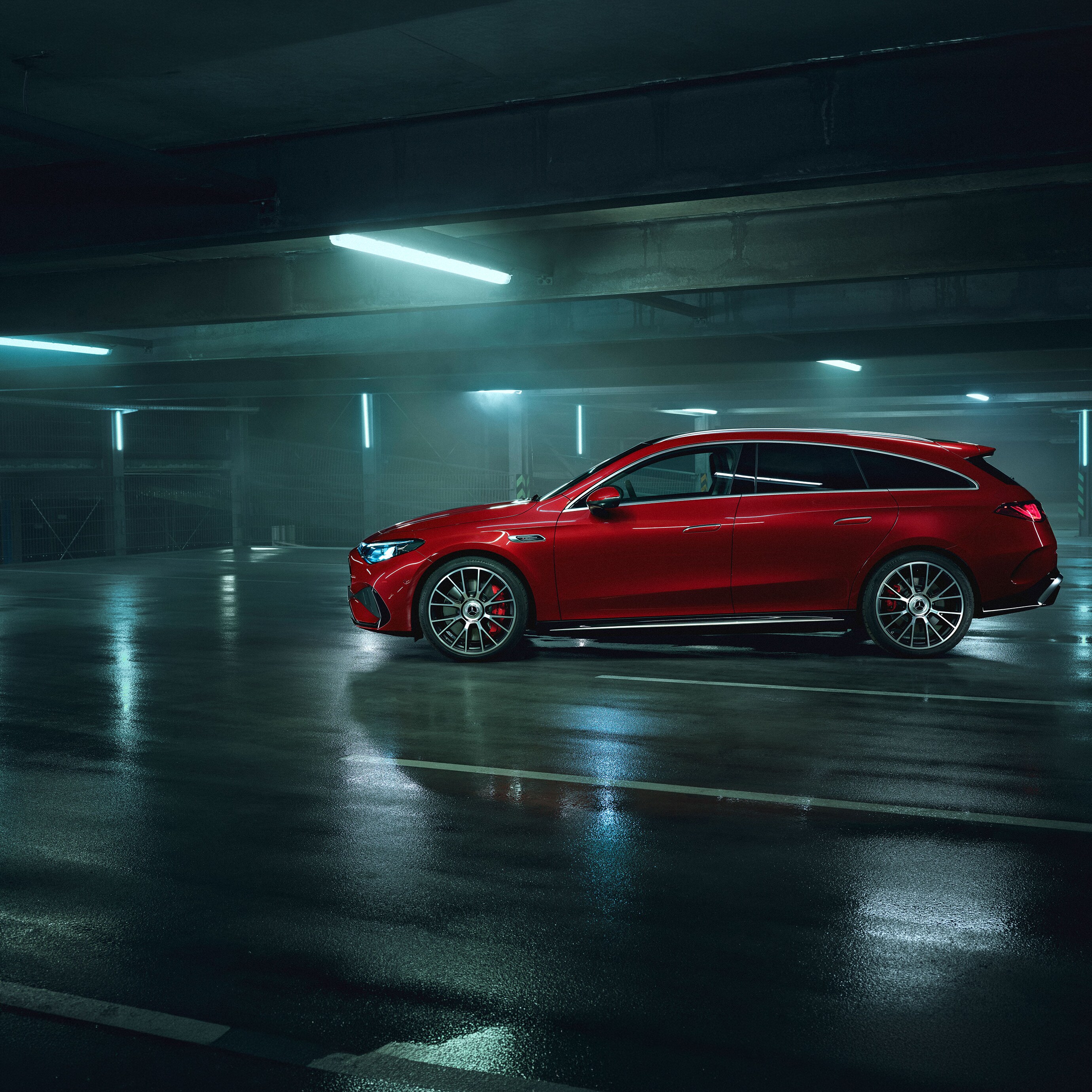 L’extérieur du tout nouveau Mercedes-AMG CLA 45 électrique 4MATIC+ Shooting Brake.