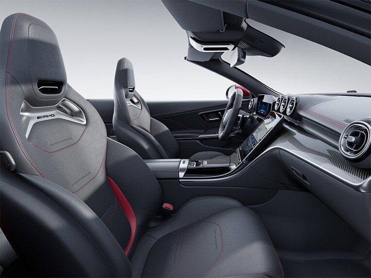 Le Pack Sièges Performance AMG haut de gamme dans le CLE Cabriolet de Mercedes-AMG.