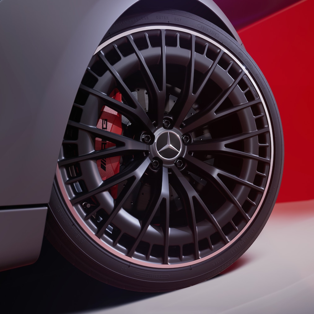 Gros plan d'une jante alliage AMG 50,8 cm (20") (RTM, RTN) ou d'une jante forgée (RVQ, RVR, RVS).