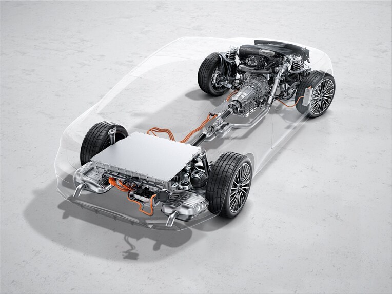 La Mercedes-Benz CLE Coupé en version hybride rechargeable.