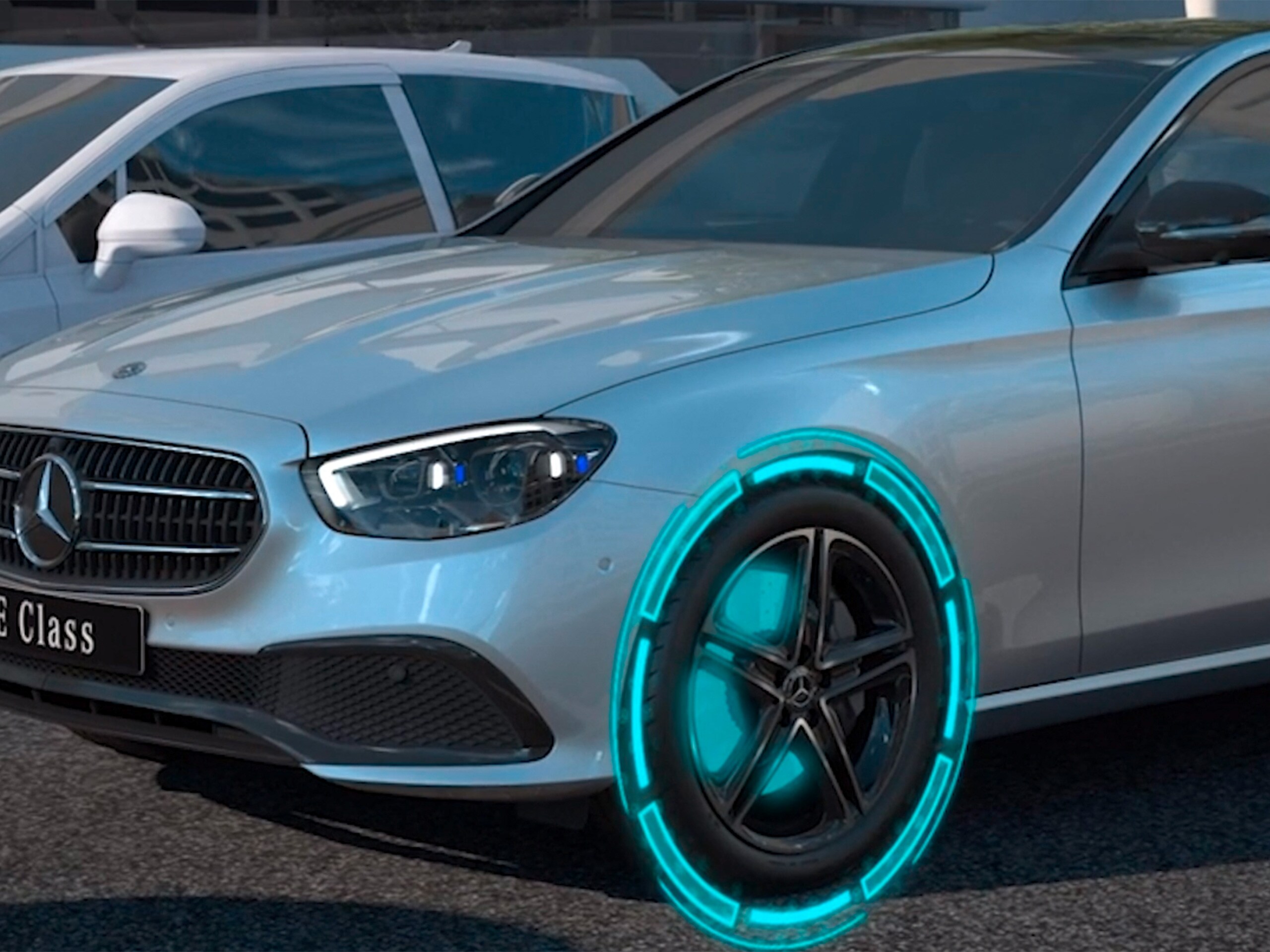 La vidéo illustre le fonctionnement de PRE-SAFE® PLUS dans la Mercedes-Benz CLS Coupé.