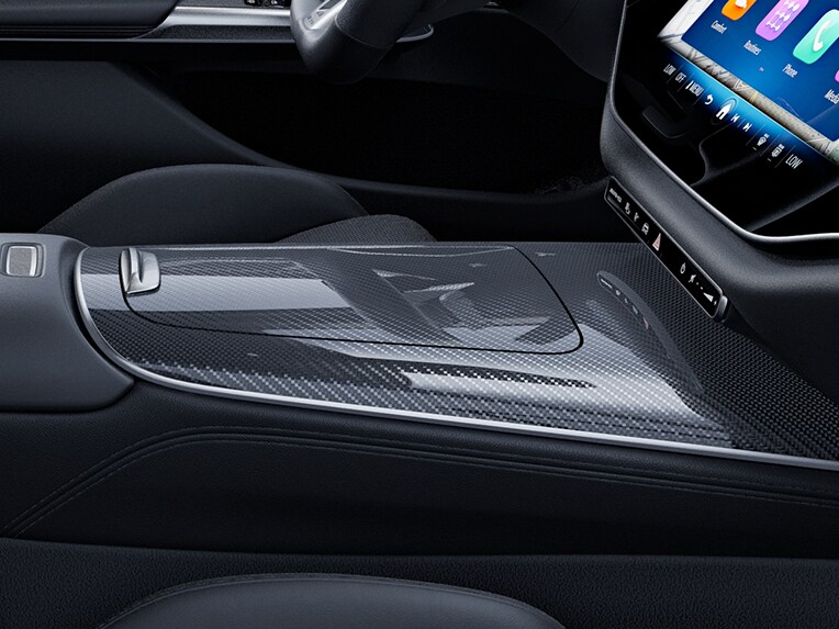 L'Insert décoratif en fibre de carbone AMG de la Mercedes-AMG Classe E Break.
