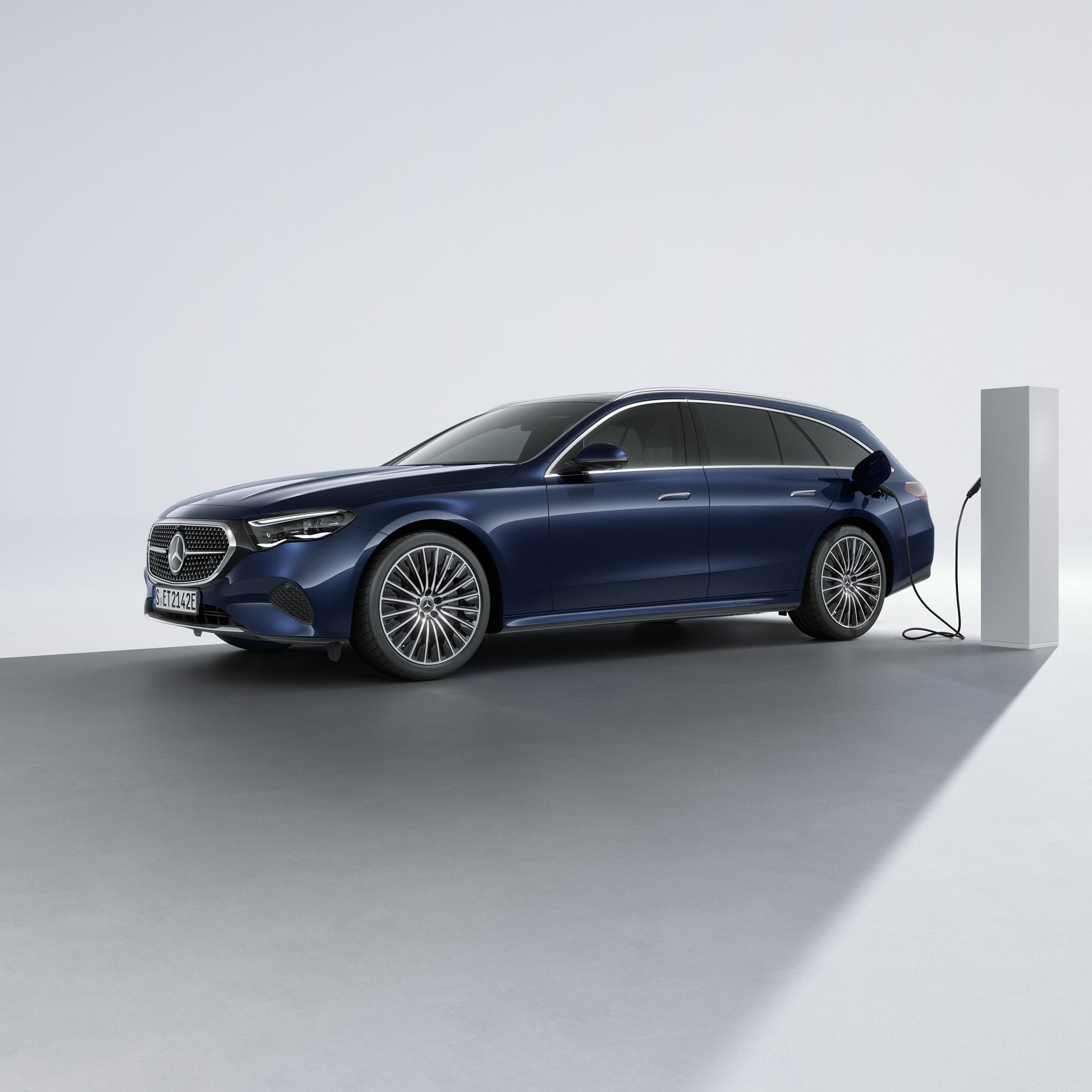 La nouvelle Classe E de Mercedes-Benz avec la technologie Plug-in-Hybrid.