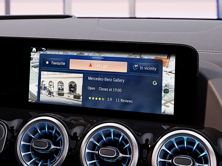 Place Details provided by Google dans le nouvel EQA de Mercedes-Benz.