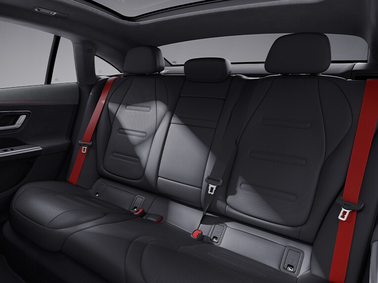 La sellerie en cuir Nappa AMG pour la Mercedes-AMG EQE Berline.