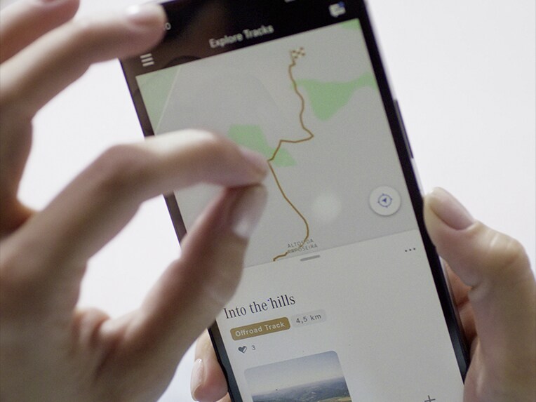 Track tout-terrain pour l'EQE SUV Mercedes-Benz.