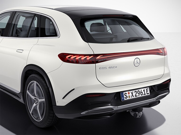 Dispositif d’attelage avec stabilisation de la remorque ESP® | EQS SUV | Mercedes-Benz