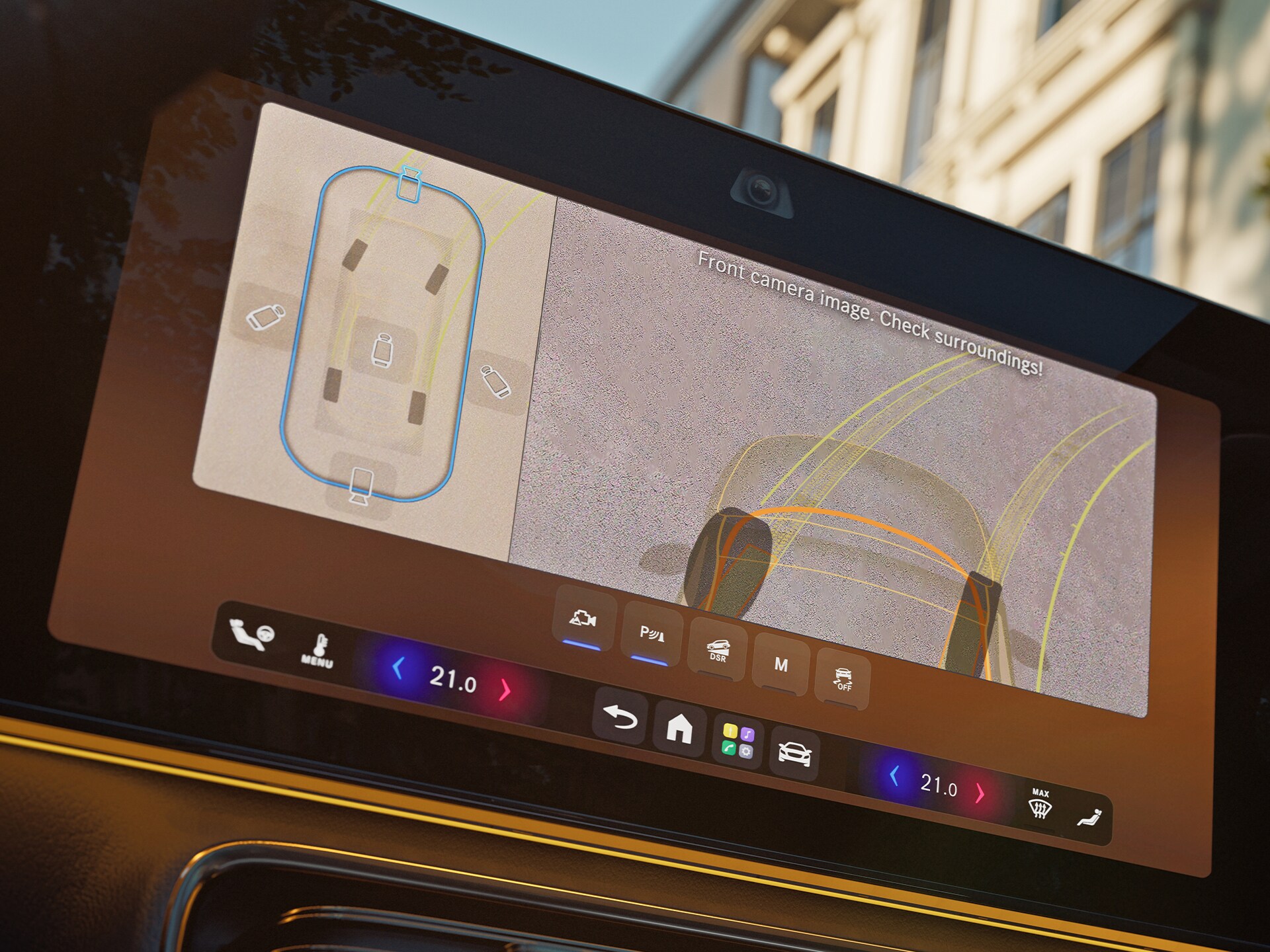 Le capot moteur transparent du tout nouveau GLA de Mercedes-Benz.