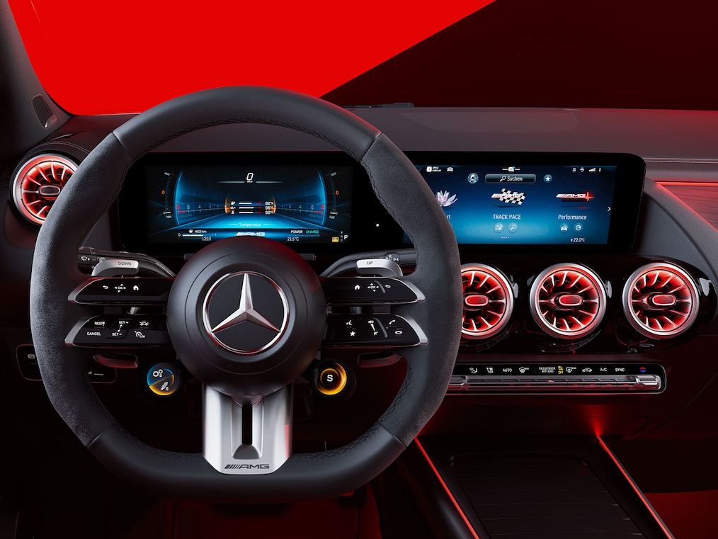 Le châssis avec chaîne cinématique de la Mercedes-AMG GLA&nbsp;35 4MATIC.