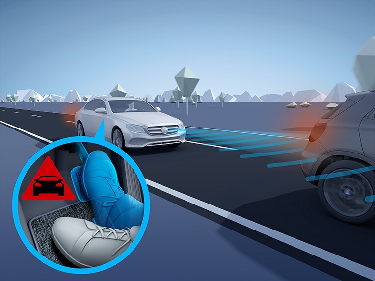 Le freinage d’urgence assisté actif dans le nouveau Mercedes-Benz GLA.