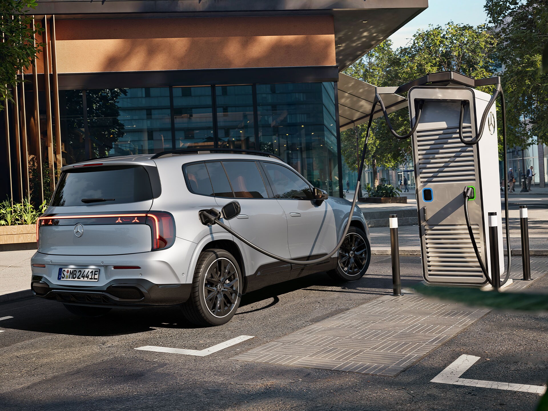 MB.CHARGE dans le tout nouveau GLB électrique.