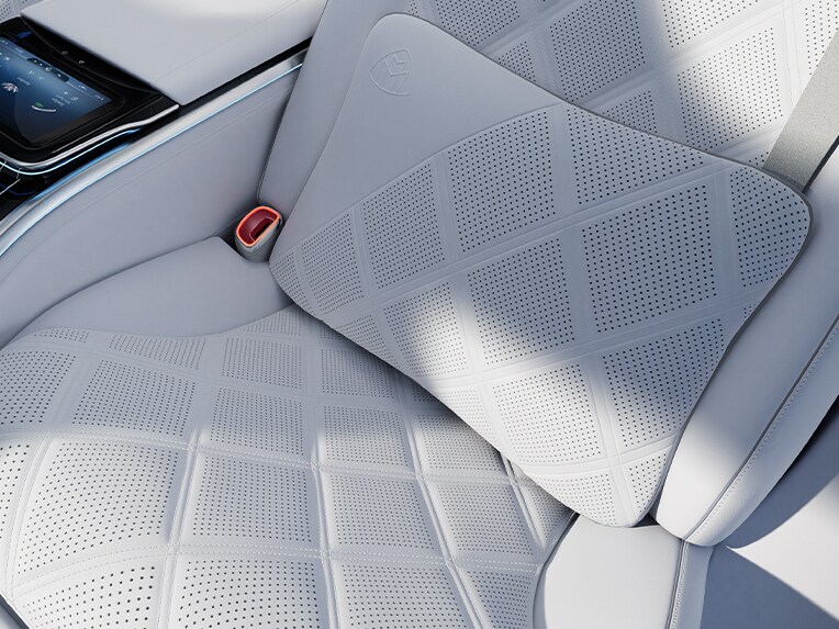 Un siège de la Mercedes-Maybach EQS SUV en cuir durable.