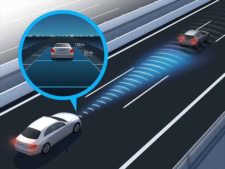 Une illustration des modes de fonctionnement de l’assistant de régulation de distance DISTRONIC actif de la Mercedes-Maybach Classe S.
