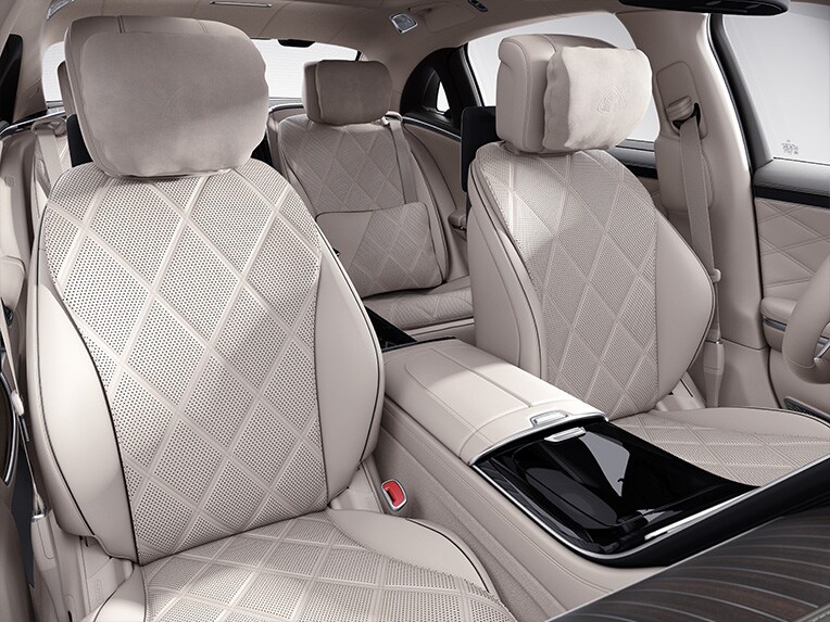 L’intérieur de la Mercedes-Maybach Classe S avec pack cuir MANUFAKTUR.