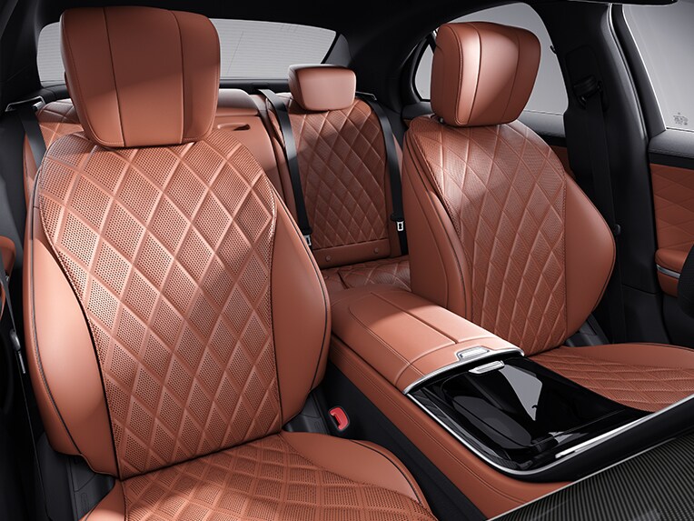 L'intérieur de la Mercedes-Benz Classe S Berline avec l'AMG Line.