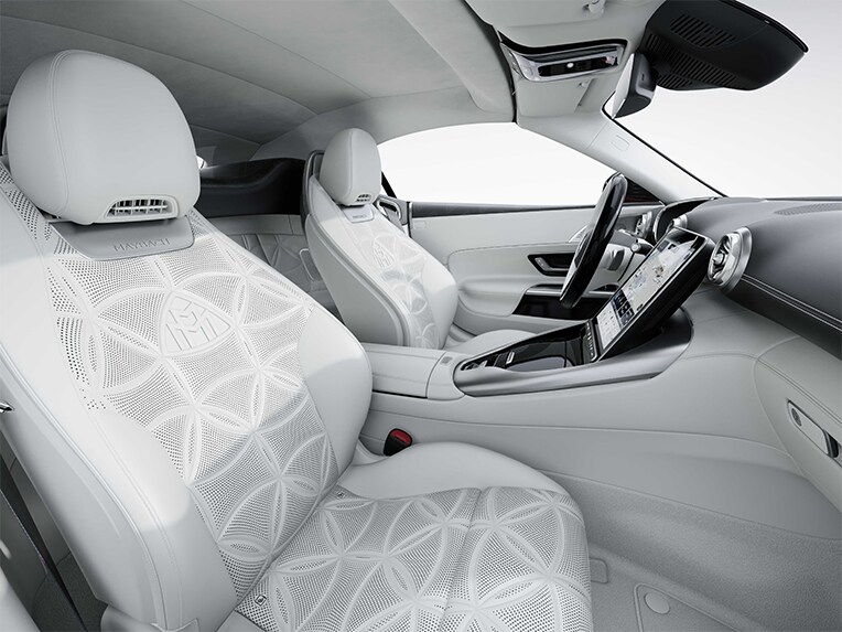 Les sièges avant multicontours de la Mercedes-Maybach SL 680.