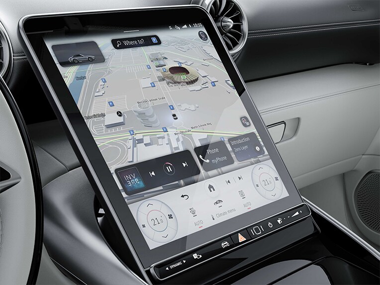 Le système de navigation MBUX Premium de la Mercedes-Maybach SL 680.