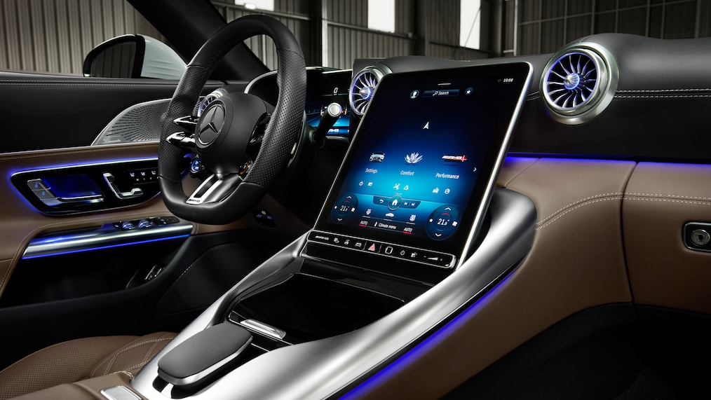 La chaîne cinématique de la Mercedes-AMG SL Roadster dans le local technique.