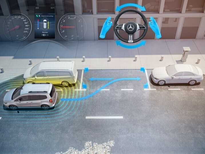 Stationnement avec l’assistant de stationnement actif dans la Mercedes-Benz Classe T.
