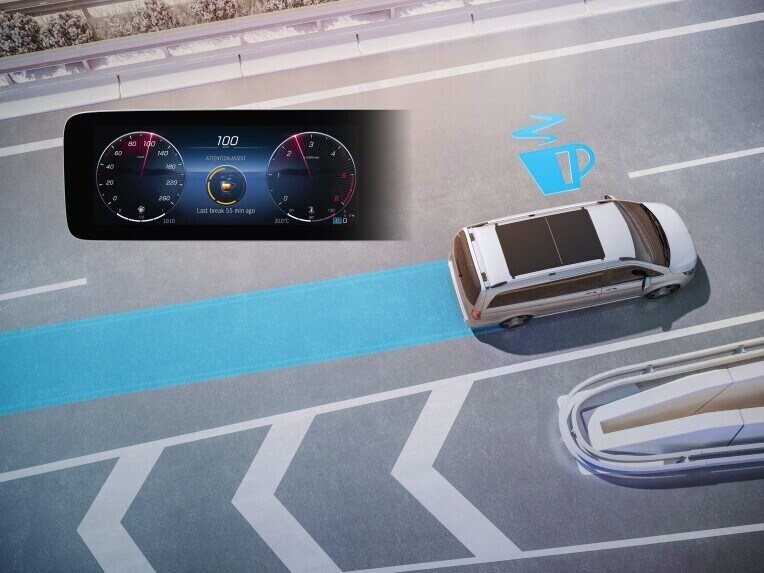 Le système ATTENTION ASSIST peut aider à éviter l’assoupissement.