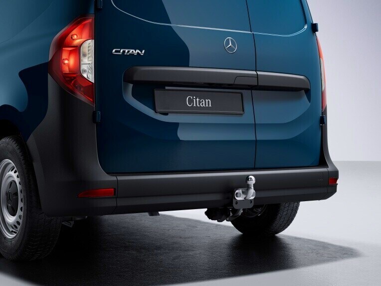 Mercedes Citan fourgon bleu : Boule d’attelage de remorque