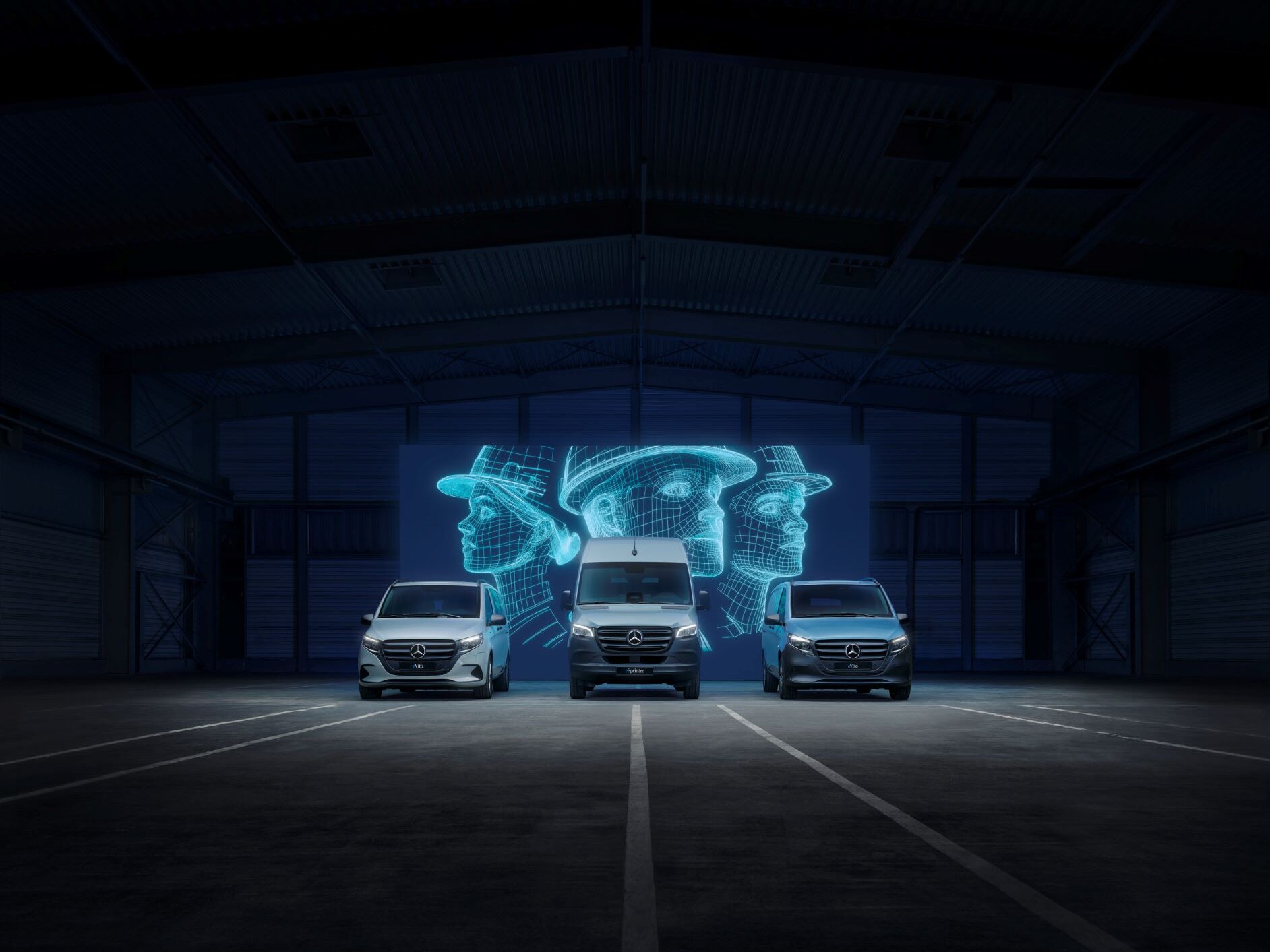 Le Mercedes-Benz eVito fourgon en charge à une borne de recharge.