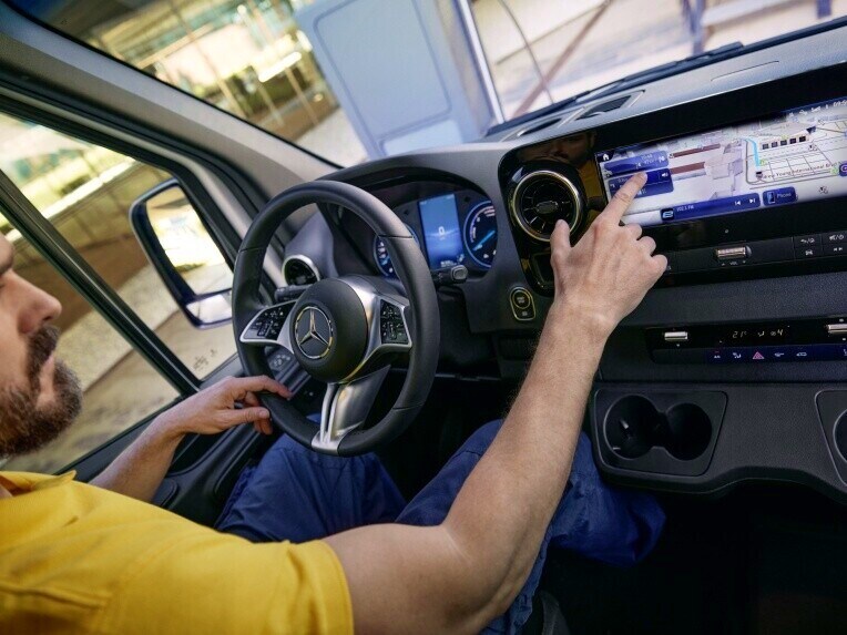 Le prééquipement pour Live Traffic Information établit le cadre technique permettant de recevoir des informations routières actualisées et précises.