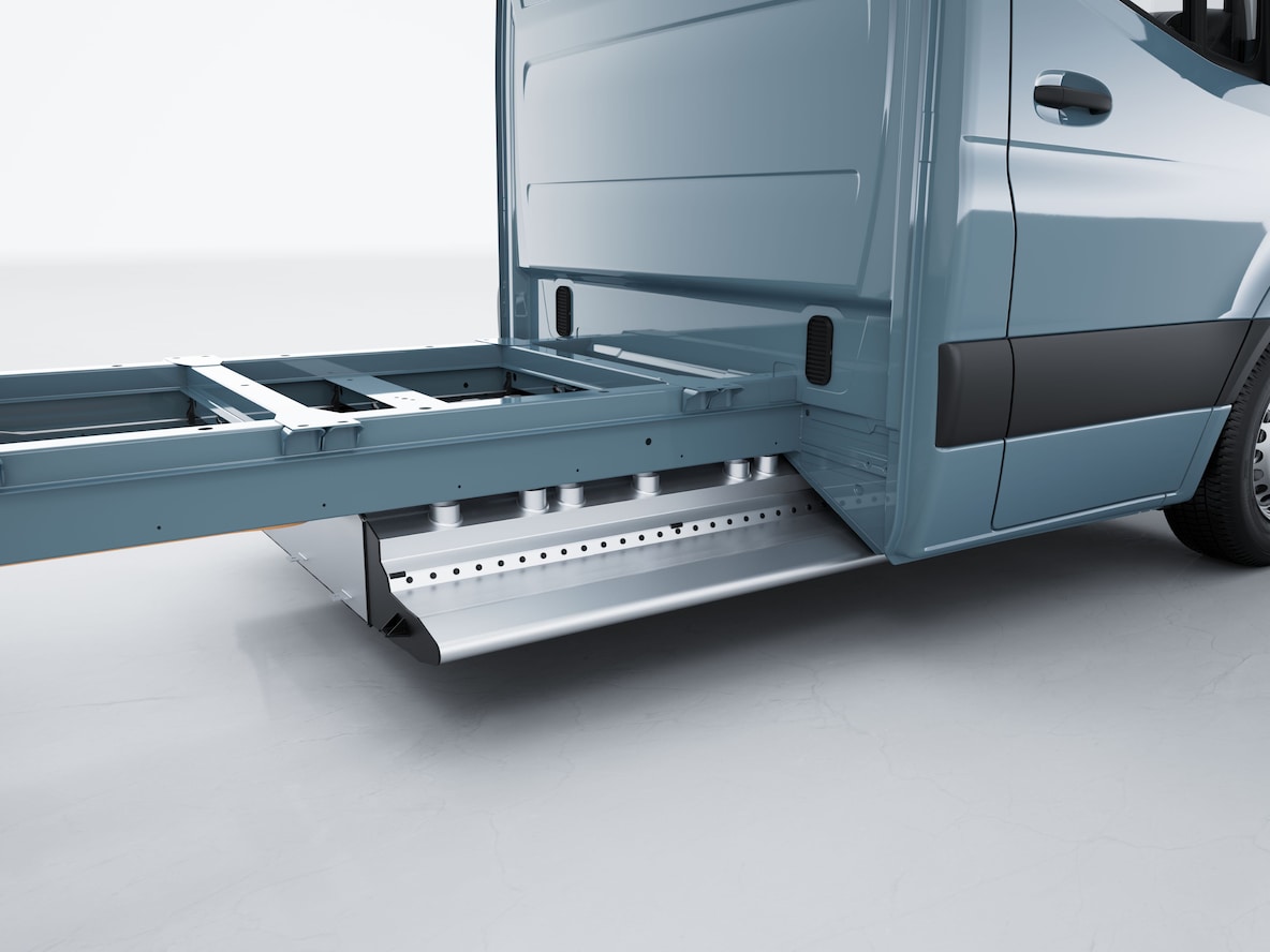 La Mercedes-Benz eSprinter châssis-cabine en version véhicule à plateau.